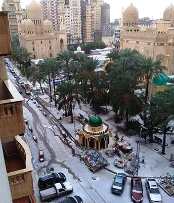 الطقس في الاسكندرية : الزائر الأبيض يغطي الطرقات واستمرار المنخفض